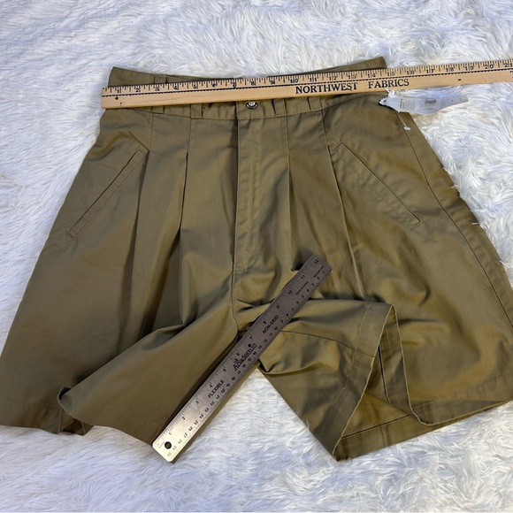NWT Vintage BLUE CABANA Women’s Khaki High Waist Pleated Bermuda Shorts j14 - Picture 6 of 7